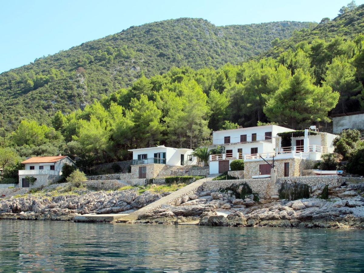 Holiday Home Tina - Hvr501 By Interhome Gdinj Bagian luar foto