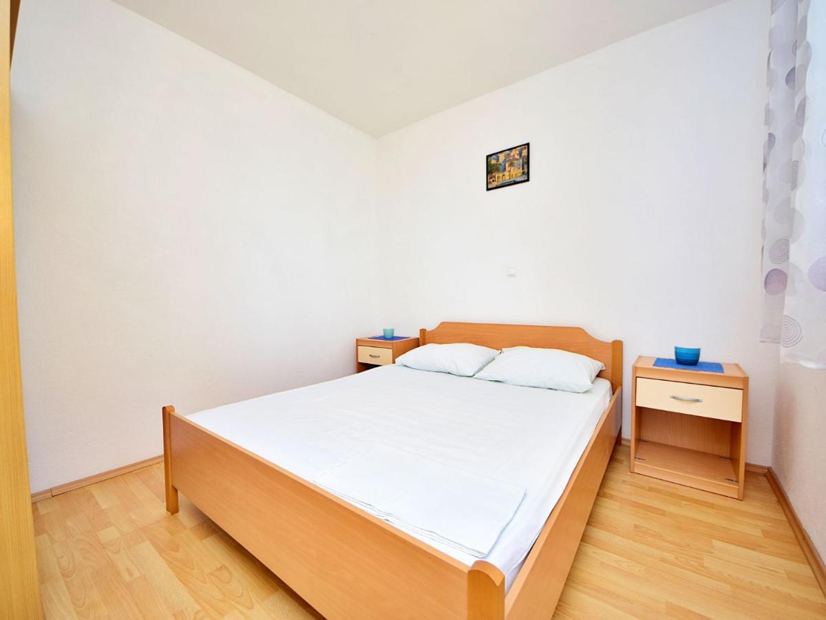 Holiday Home Tina - Hvr501 By Interhome Gdinj Bagian luar foto