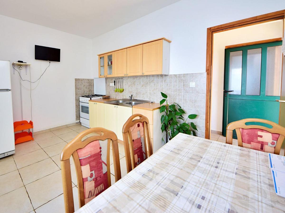 Holiday Home Tina - Hvr501 By Interhome Gdinj Bagian luar foto