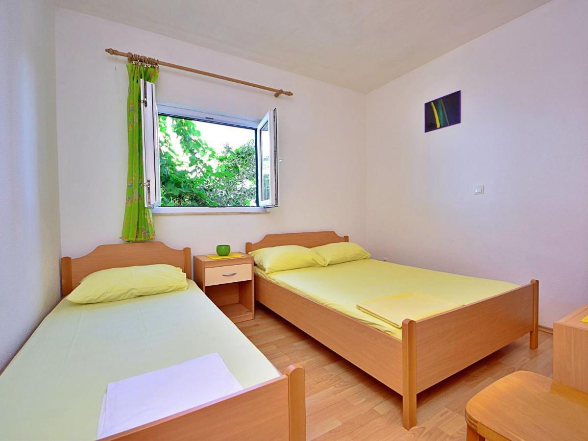 Holiday Home Tina - Hvr501 By Interhome Gdinj Bagian luar foto